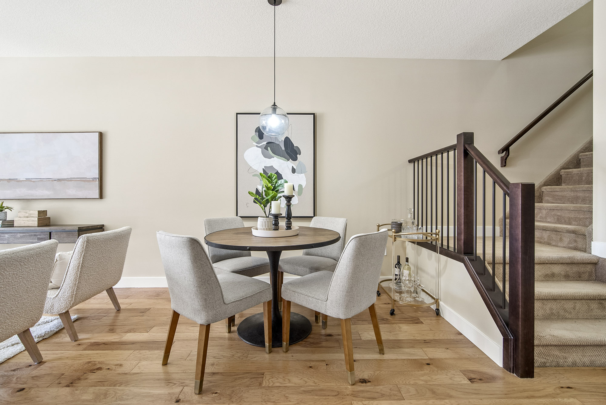 Edmonton Condo Staging Sells by Edmonton Realtor Alison Murray